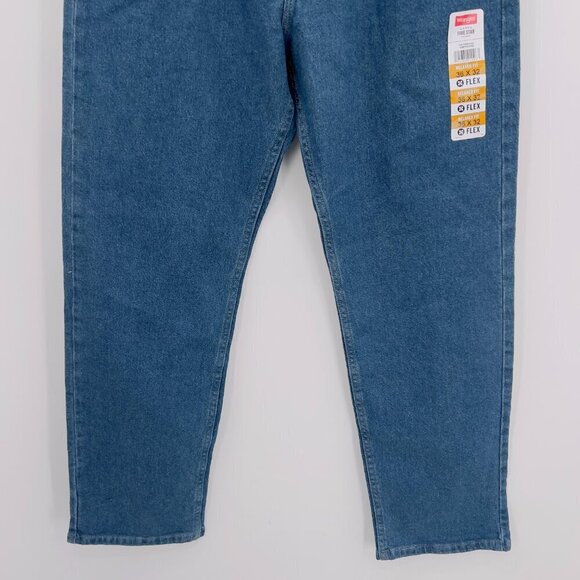Wrangler Mens Jeans Relaxed Fit Flex Light Wash Denim 36X32 NWT - Picture 3 of 11